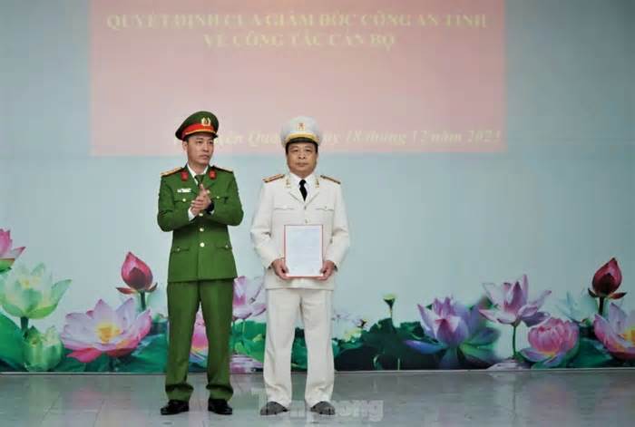 Công bố quyết định của Giám đốc Công an tỉnh Tuyên Quang về công tác cán bộ
