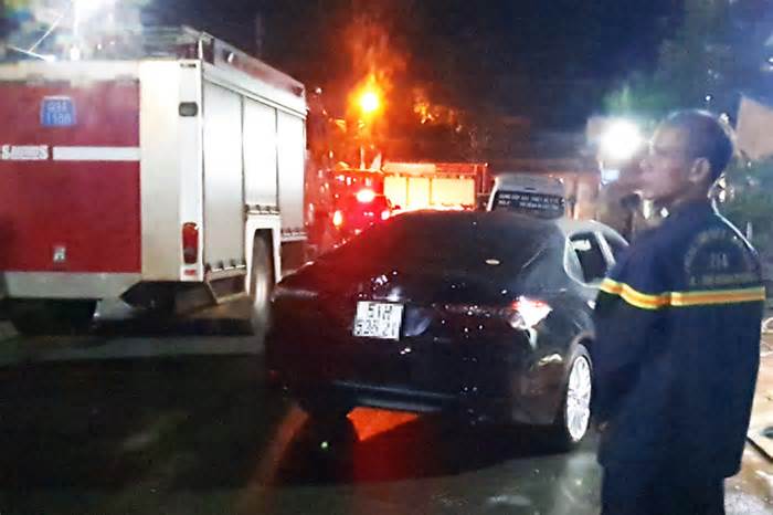 Vụ tài xế chết trên ghế lái xe cháy: Nạn nhân châm lửa tự thiêu