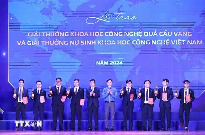 Trao Giải thưởng Quả cầu vàng 2024 cho 10 nhà khoa học trẻ xuất sắc