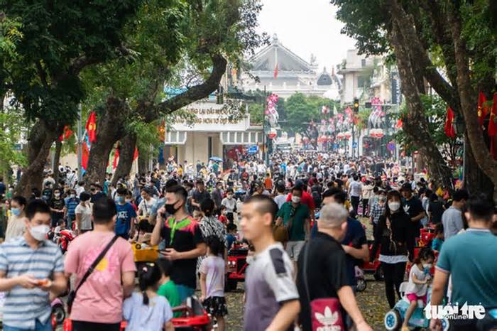 Hà Nội: Quận Hoàn Kiếm đề nghị không tổ chức giải chạy ban đêm quanh Hồ Gươm
