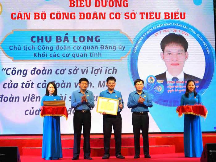 Liên đoàn Lao động tỉnh Nghệ An biểu dương 95 cán bộ Công đoàn cơ sở tiêu biểu