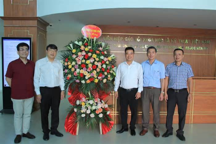 Đại diện Ban Tuyên giáo Trung ương chúc mừng VUSTA ngày Khoa học Công nghệ Việt Nam