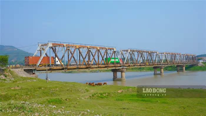 Hiện trạng cây cầu được Bộ trưởng gợi ý 'dùng tiền bán vải' để xây