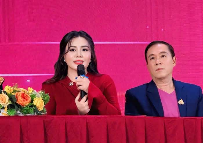 Lần đầu tiên mang hai cuộc thi hoa hậu văn hóa vào Nhà hát Hồ Gươm