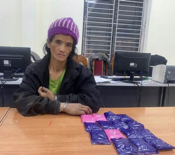 Bắt nữ quái mua hơn 3.000 viên ma túy từ biên giới về bán kiếm lời