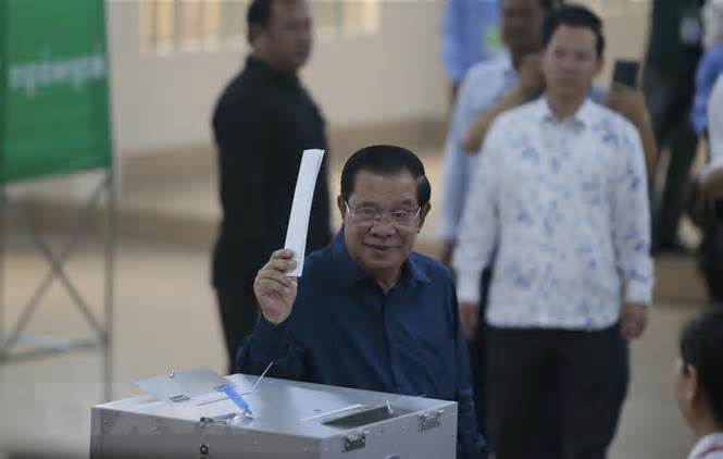 Lãnh đạo Việt Nam chúc mừng Campuchia bầu cử Quốc hội thành công