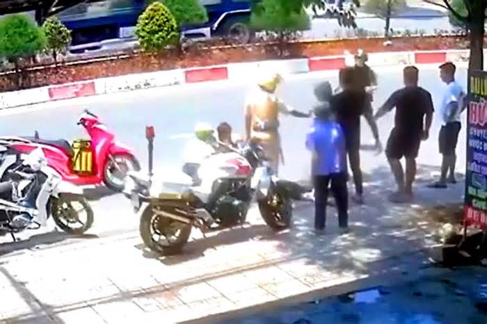 Công an Đồng Nai xác định không có việc cảnh sát giao thông cầm gậy đuổi đánh người vi phạm