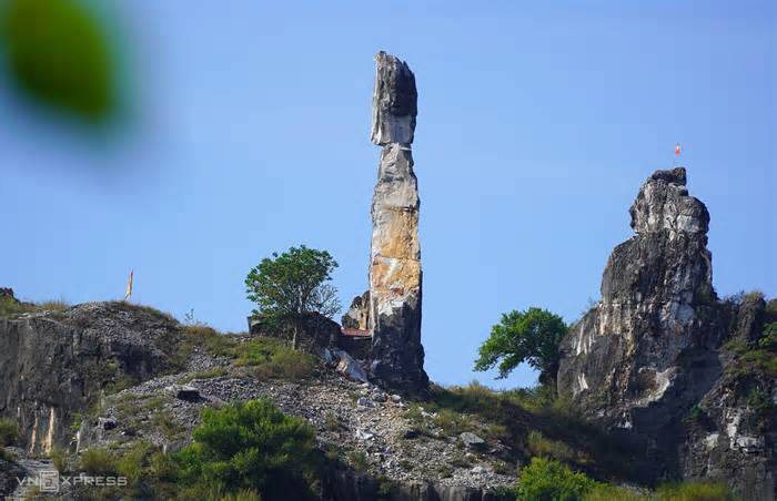 Bảo tồn di tích Hòn Vọng Phu