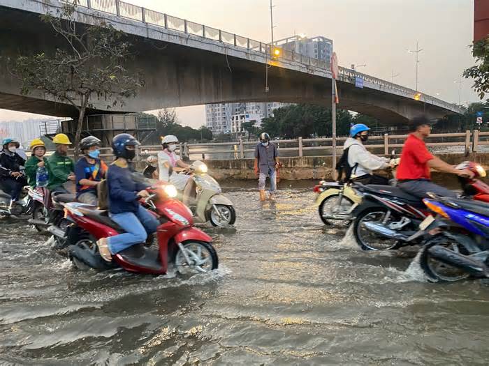 Triều cường rằm tháng Chạp ở TPHCM khả năng lên mức báo động 3