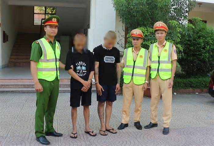 Bắt 2 thanh niên dùng dao chặn đường cướp tài sản tại Nghệ An