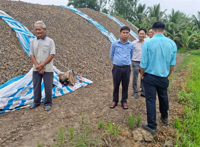 Vụ khai thác đất mặt ruộng ở Vĩnh Long: Vẫn khảo sát, chưa có hướng xử lý