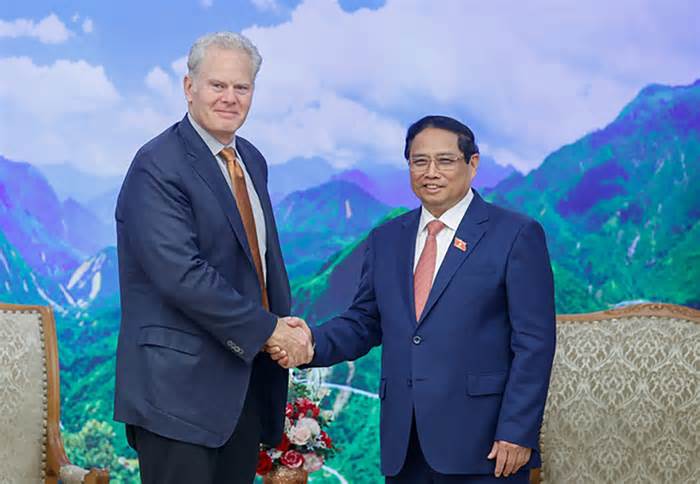 Thủ tướng đề nghị tập đoàn FedEx Express tăng chuyến bay ở Việt Nam