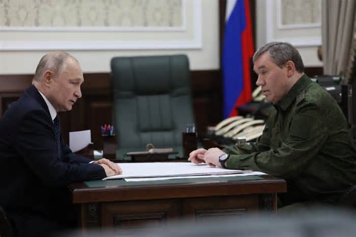 Tổng thống Putin bất ngờ thăm sở chỉ huy quân sự ở Rostov-on-Don