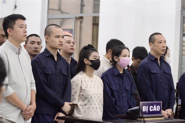 Vụ bảo kê sòng bạc ở Nha Trang: Cựu cảnh sát hình sự bị đề nghị mức án 4-5 năm tù