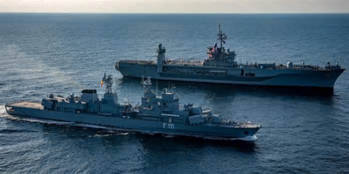 Căng thẳng leo thang, NATO tăng cường giám sát biển Đen