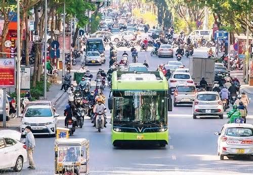 Hà Nội phát triển mạng lưới xe buýt xanh tăng kết nối đô thị