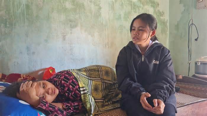 Bệnh viện Bình Định sẽ cử bác sĩ đến nhà khám cho mẹ bé gái hiếu thảo 'bom' hàng