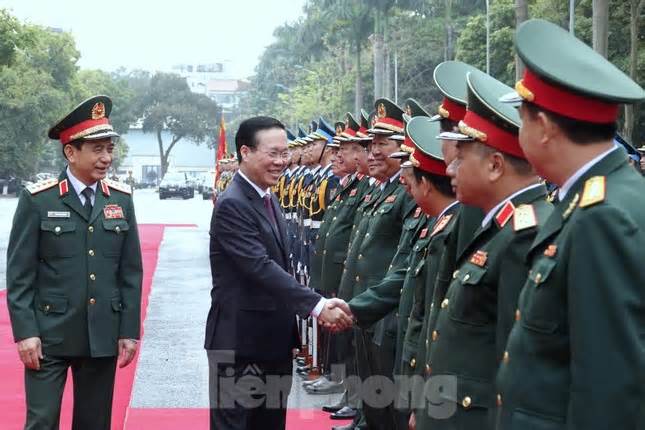 Chủ tịch nước dự lễ Tuyên dương Gương mặt trẻ tiêu biểu toàn quân