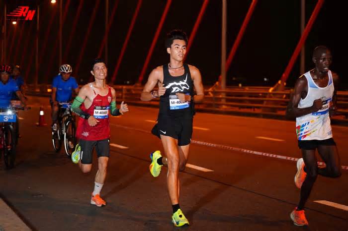 Anh Khôi và động lực mưu sinh trên đường chạy marathon