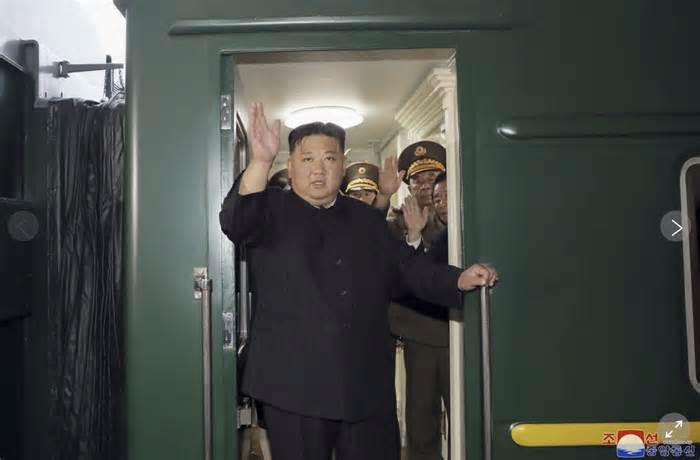 Tàu chở ông Kim Jong-un đã đi qua biên giới vào Nga