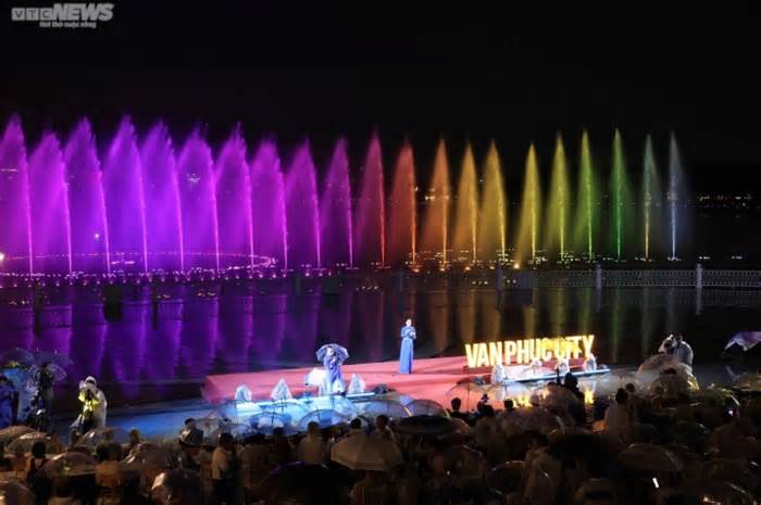 TP.HCM: Khu nhạc nước lớn nhất Việt Nam mở cửa đón khách