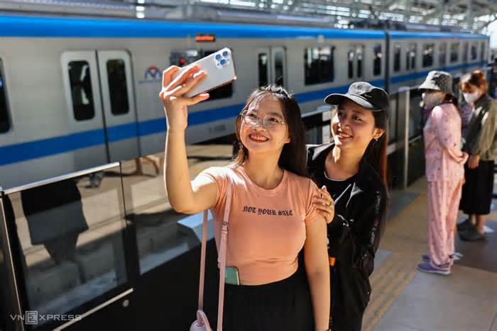 Metro Bến Thành - Suối Tiên sẽ chở khách xuyên đêm giao thừa