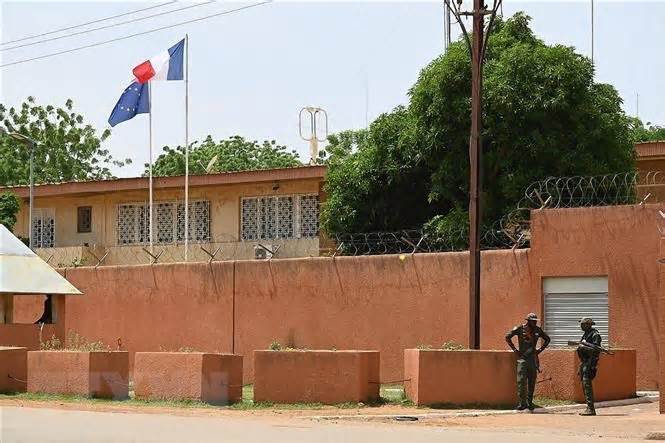 Báo Le Monde: Pháp đang có kế hoạch rút quân khỏi Niger