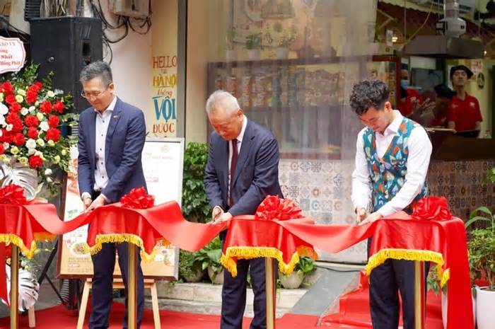 Acecook Việt Nam lần đầu mở quán Phở Đệ Nhất