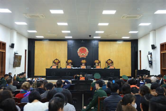 Cựu thiếu tướng khai 'không nhận thức được vi phạm vì thực hiện theo mệnh lệnh'