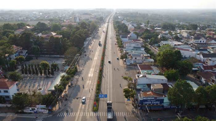Ngắm Quốc lộ 14 dài hơn 120km đi qua Bình Phước