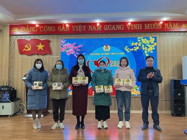 Nestlé Việt Nam tặng 6.000 phần quà Tết đến gia đình có hoàn cảnh khó khăn