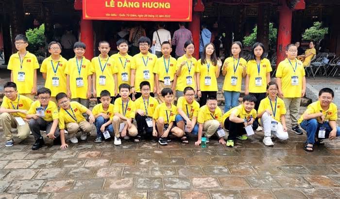 Học sinh Việt Nam đoạt 24 huy chương tại cuộc thi Toán và Khoa học quốc tế