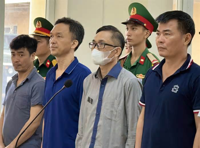 Tòa giảm án cho cả 4 cựu sĩ quan Học viện Quân y trong vụ kit test Việt Á