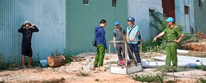 Gia Lai: Lật máy tời công trình xây dựng làm 1 người chết