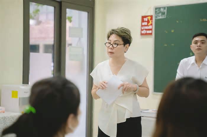 Ngày đầu nhập học lớp 10 tại Hà Nội: Phụ huynh, học sinh dễ dàng thực hiện