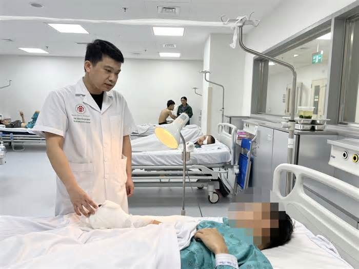 Một bệnh viện có ngày tiếp nhận 15 ca tai nạn do pháo nổ