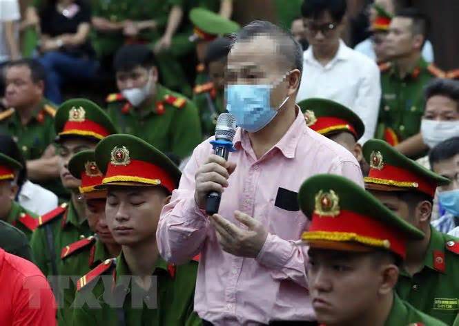 Vụ 'chuyến bay giải cứu': Luật sư xin giảm hình phạt cho các bị cáo