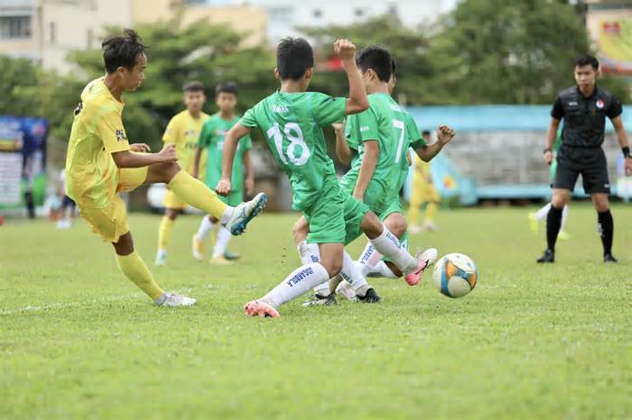 Sông Lam Nghệ An bảo vệ thành công ngôi vô địch giải U13 toàn quốc