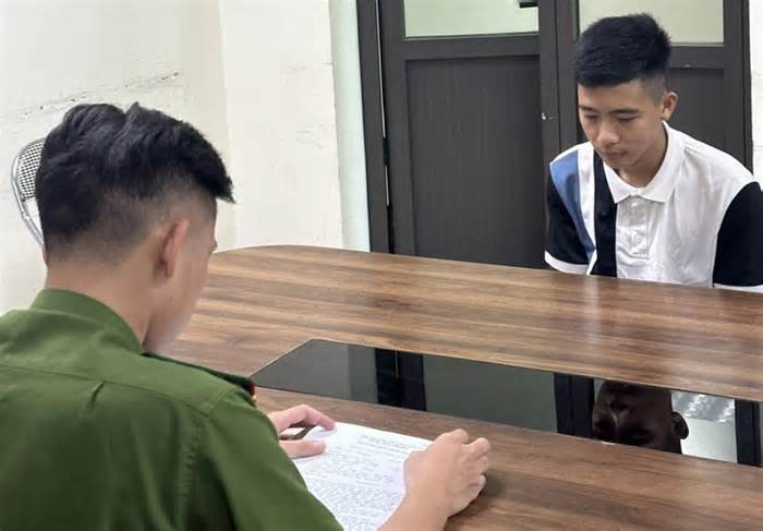 Bắt giữ thanh niên đập kính 9 ô tô trong đêm ở Hà Nội