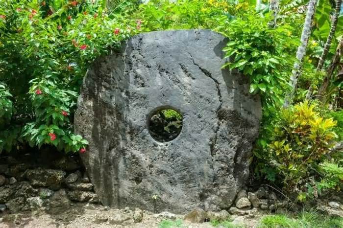 Đảo quốc nhỏ bé giao dịch bằng tiền đá khổng lồ