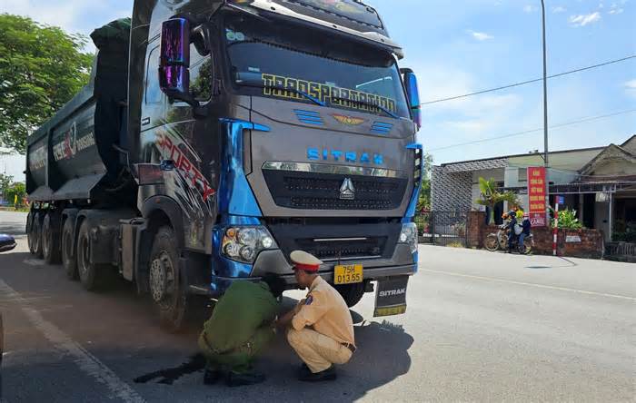 Ôtô tải gây tai nạn chết người rồi chạy khỏi hiện trường