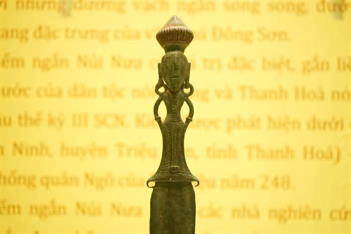 Cây kiếm cổ 'độc nhất vô nhị' hơn 2.000 năm tuổi ở Thanh Hóa