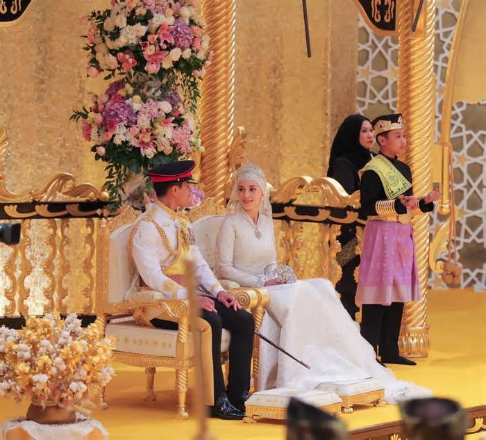 Hoàng tử Brunei tổ chức đám cưới ở 'cung điện lớn nhất thế giới'