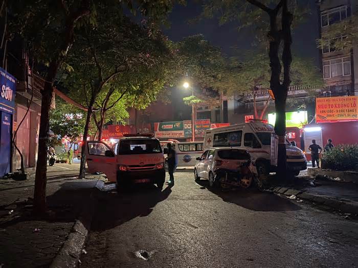Hà Nội: Cháy nhà trọ 3 tầng, 14 người tử vong