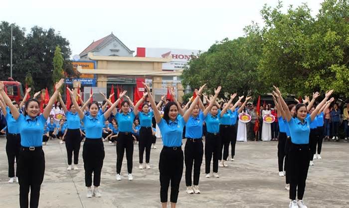 LĐLĐ huyện Quỳnh Lưu tổ chức lễ phát động Tháng Công nhân năm 2023
