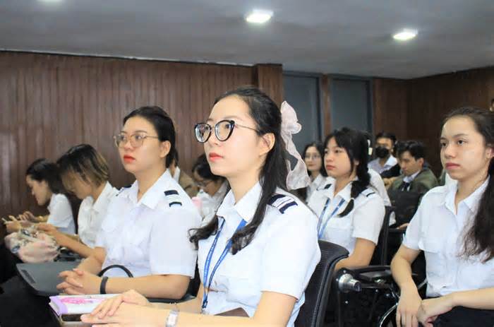 Học viện Hàng không Việt Nam hoàn trả 56 tỉ đồng thu học phí cao hơn quy định