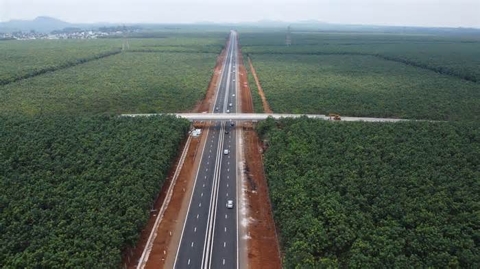 Đề xuất gia hạn nguồn đất đắp thi công dự án cao tốc Phan Thiết - Dầu Giây