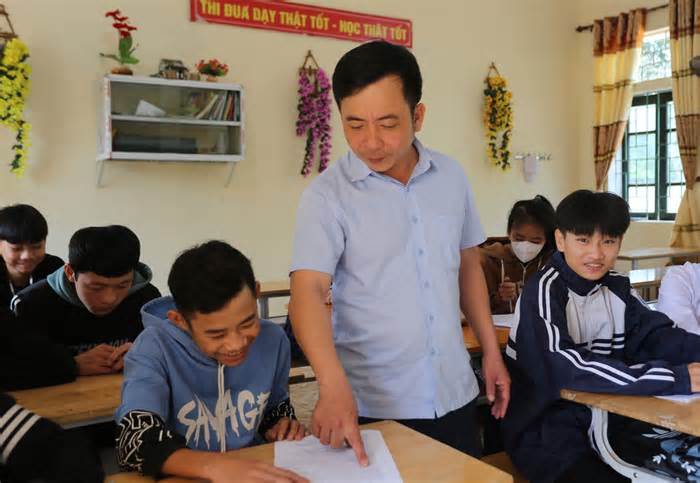 Thầy giáo trường làng mê thiện nguyện, mở lớp luyện võ cho học sinh