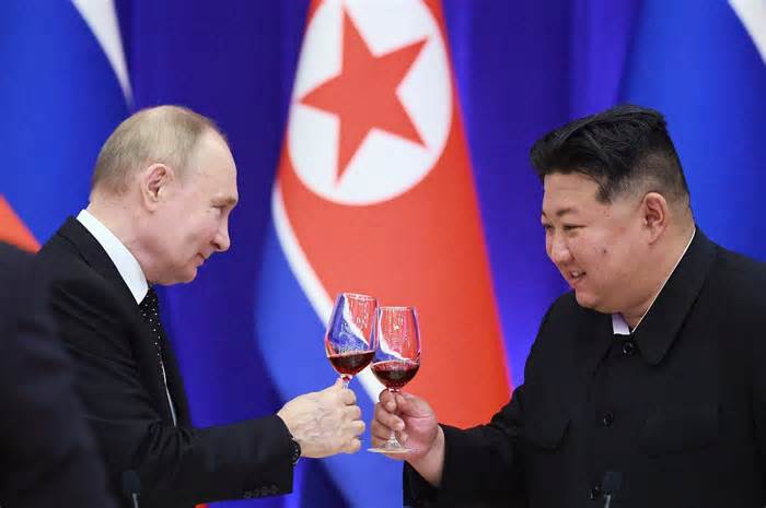 Triều Tiên trao Huân chương Kim Nhật Thành cho ông Putin