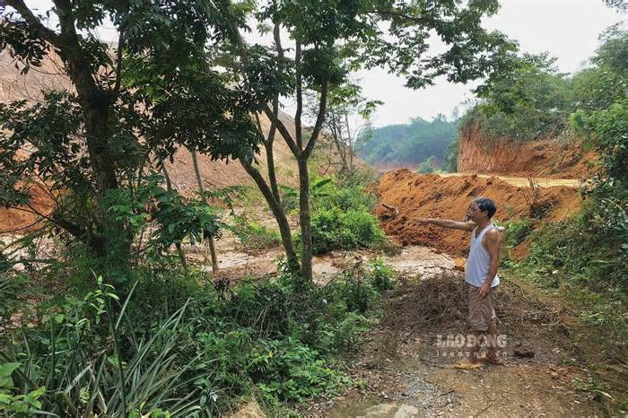 Sống khổ vì bùn đất đổ tràn từ Khu công nghiệp xuống khu dân cư ở Phú Thọ